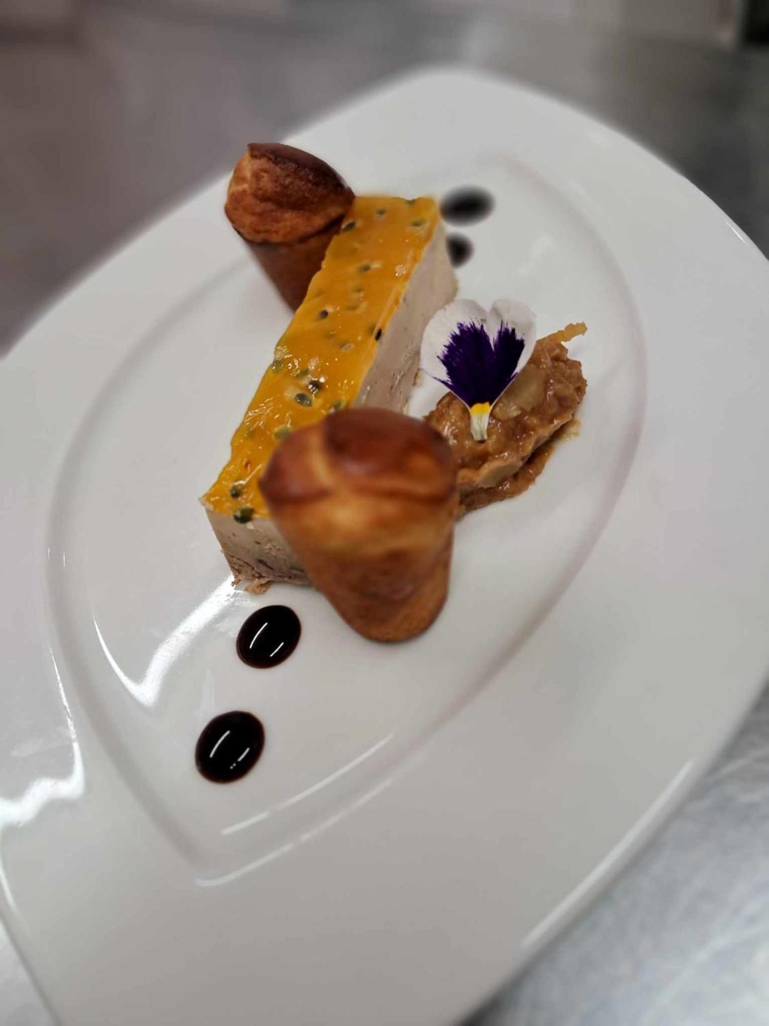 Logis Hotel & Restaurant Le Soleil D'Or Montigny-la-Resle Dış mekan fotoğraf